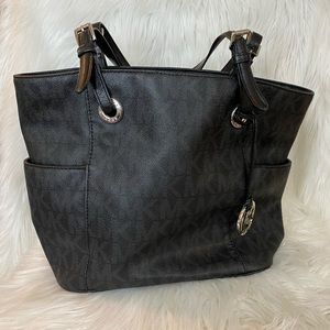EW Signature Black tote